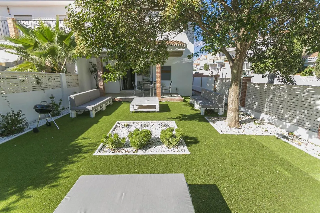 Canovas Nerja - Casa Parador Con Jardin Privado En Centro Nerja